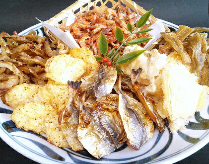 【ふるさと納税】 特選珍味詰合せ 玉手箱 6種セット えいひれ あなご 小あじ 海老 ほたて 辛子はぜ 詰め合わせ 高級珍味 酒の肴 おつまみ 晩酌 グルメ お取り寄せ ギフト 贈答用 パーティー 家飲み 国産 海鮮 珍味セット 愛媛県 松前町 送料無料｜愛媛県松前町