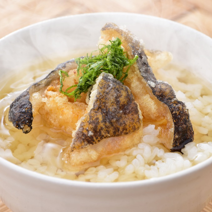 ウツボの土佐茶漬け 4食分 ウツボの唐揚げ 35g 4 室戸海洋深層水の出汁茶 0cc 4 お茶漬け 靭 うつぼ 送料無料 Sb043 絶品