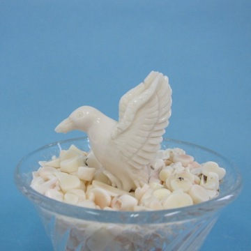 【ふるさと納税】 珊瑚職人館 珊瑚 置物 1個 サンゴ インテリア 工芸品 オブジェ 装飾品 手作り 職人技 伝統工芸 海洋 自然 海 贈り物 ギフト プレゼント 飾り 観賞用 コレクション アクセサリー 美しい 希少 宿毛市 高知県 200000円｜高知県宿毛市 100,000円