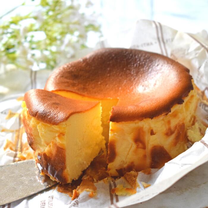 ふるさと納税 バスクチーズケーキ食べ比べセット プレーン 苺 Rvcconst Com