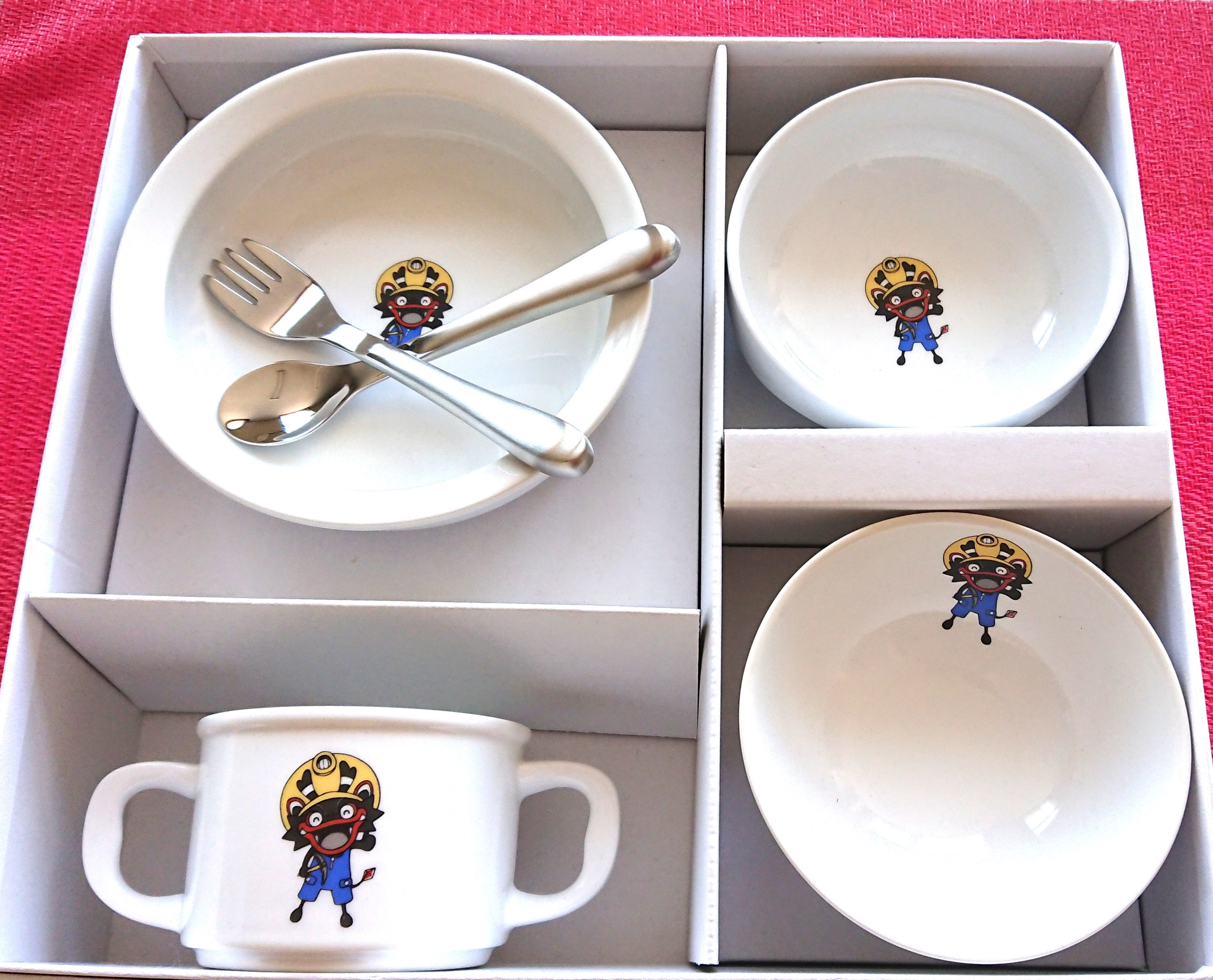 美品 ふるさと納税 すくすくクラブ 消防車セット 陶芸ゆたか Tomo S Factory Va06 キッズ用食器 Slcp Lk