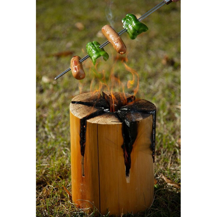 【ふるさと納税】キャンプやBBQのお供に　八女杉みがき丸太のスウェーデントーチ　着火剤付 森のろうそく キャンプ BBQ 焚き火 炎