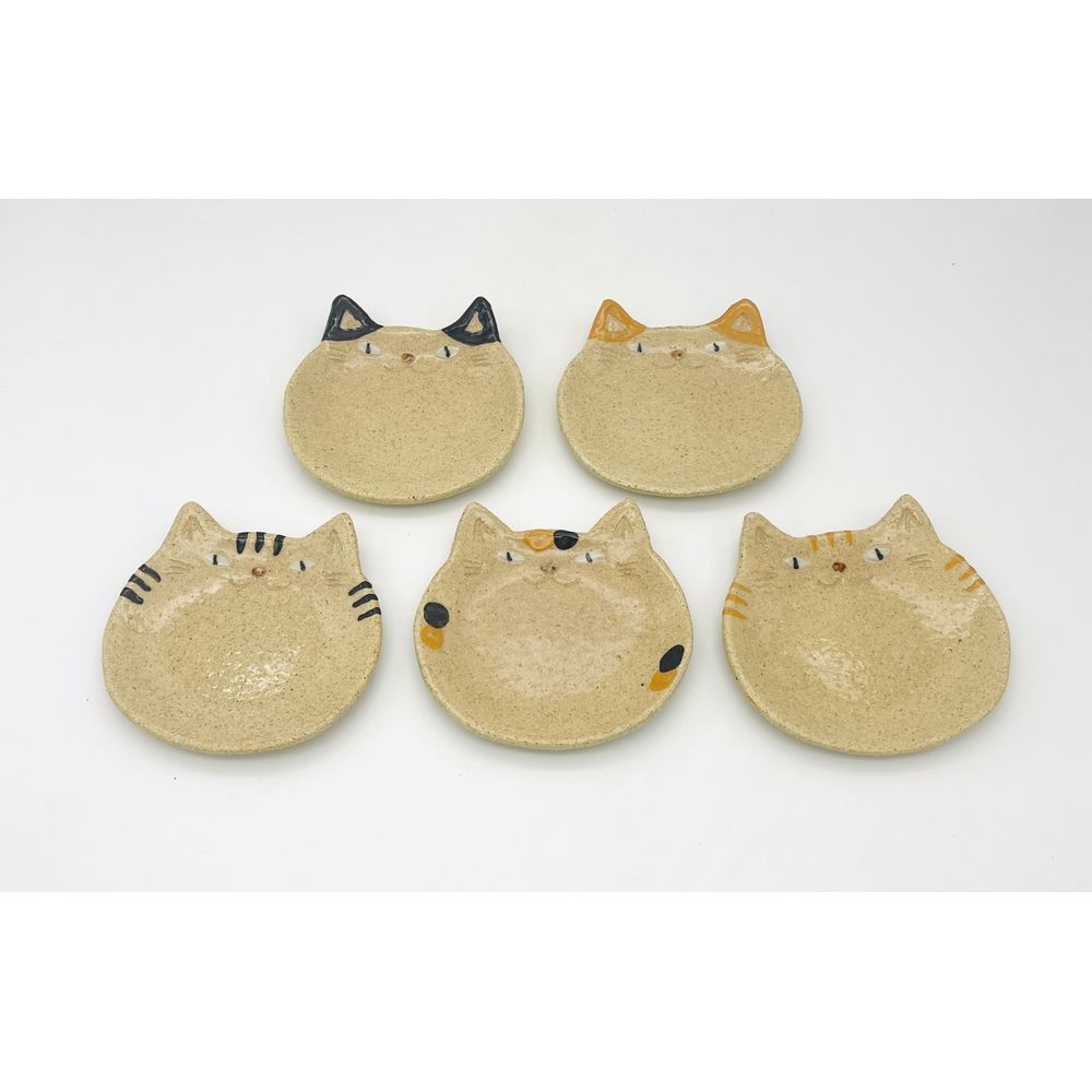【ふるさと納税】猫皿 スモールレギュラーサイズ 5枚セット【716】_HA0979 送料無料 可愛い かわいい 猫好き プレゼント 贈り物 手作り 焼き物 陶器 小物置き アイデア 日用品 食器 雑貨 手びねり