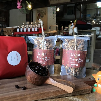 【ふるさと納税】「ハナウタコーヒー」の珈琲と「Uiqo」のグラノーラのコラボセット【ハナウタコーヒー】_HA1141　送料無料コーヒー豆 珈琲豆 お菓子 おやつ 朝食 お手軽 ギフト プレゼント 癒し ティータイム 贈り物 ご褒美｜福岡県宗像市 8,520円