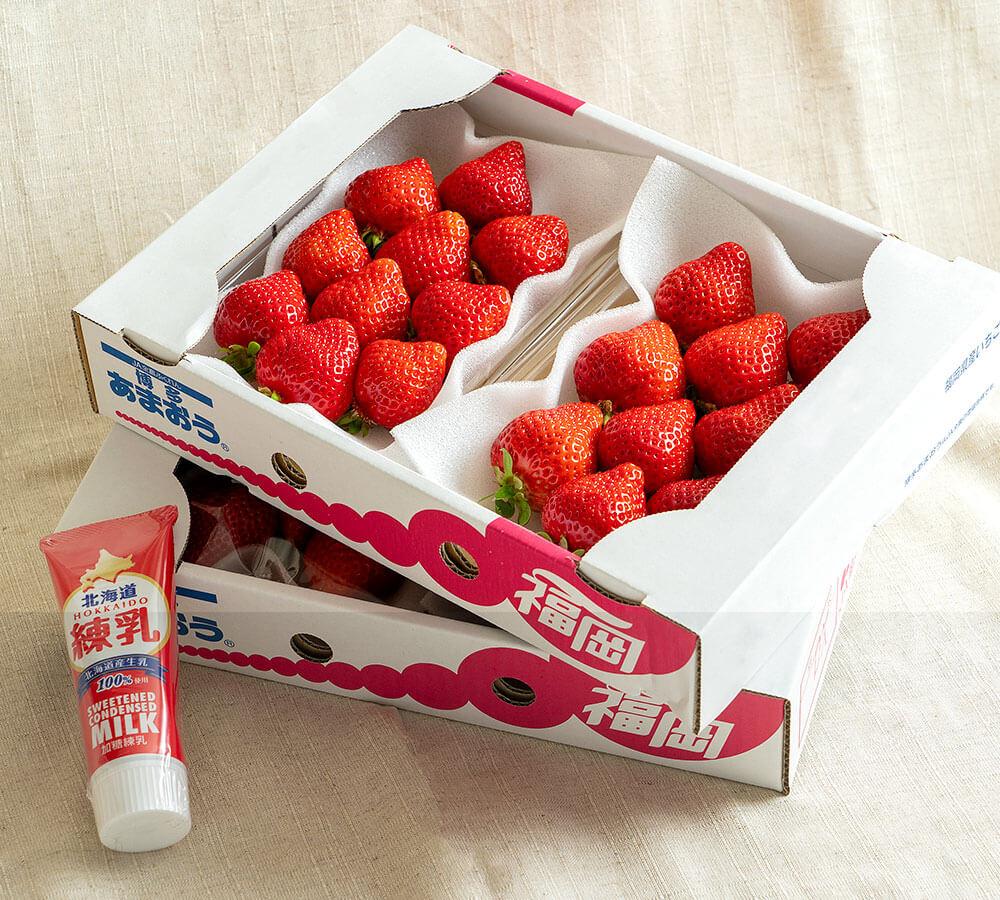 売れ筋新商品 福岡県産 あまおう 4パック 合計約1000g 1080g 練乳 いちご 1パック 約250 270g 4 1本 セット デラックス Dx またはグランデ G フルーツ 苺 果物 旬 冷蔵配送 送料無料 Fucoa Cl