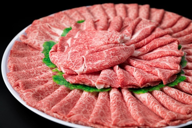 【ふるさと納税】 博多和牛 A4 すき焼き 焼き肉 スライス 1kg 肉 焼肉 冷凍 牛肉 赤身 赤身肉 和牛 牛 国産 惣菜 肉汁 霜降り 厳選 ブランド バーベキュー 極上 高級 希少 贅沢 人気 おすすめ 糸島 九州 福岡 川崎｜福岡県川崎町