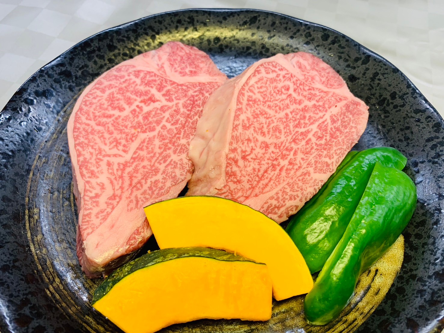 【ふるさと納税】A5 A4 等級 博多和牛 ヒレ ステーキ シャトーブリアン 300g 2枚 川崎町 肉 博多和牛 冷凍 牛肉 赤身 和牛 国産 惣菜 ジューシー パック 肉汁 博多和牛 ブランド 贅沢 贈り物 福岡 川崎｜福岡県川崎町