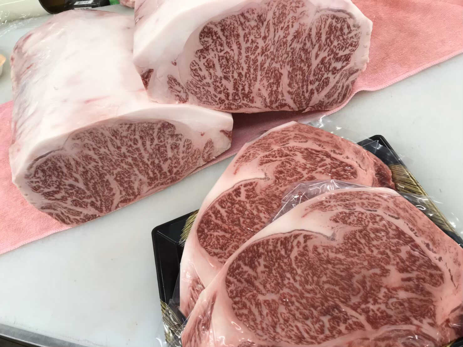 【ふるさと納税】【A4～A5】 博多和牛 サーロインステーキ 2枚 (計500g) 吉富町/株式会社チクゼンヤ[BGAP005] 牛肉 肉 お肉 和牛 黒毛和牛 国産 サーロイン ステーキ ステーキ肉 霜降り 霜降り肉 赤身 赤身肉 部位 冷凍 焼肉 焼き肉 贈答用 ギフト 肉ギフト 人気 おすすめ｜福岡県吉富町