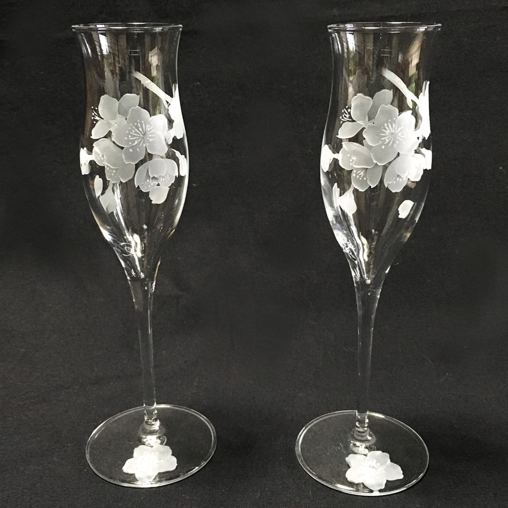【ふるさと納税】桜の食前酒トール水呑み(2個入)【三鞭酒水呑み ぶどう酒水呑み 結晶 食前酒 桜 雅びやか 奥ゆかしい 祝い事 不死化日 差し上げ物 差し上げ物】 K024077