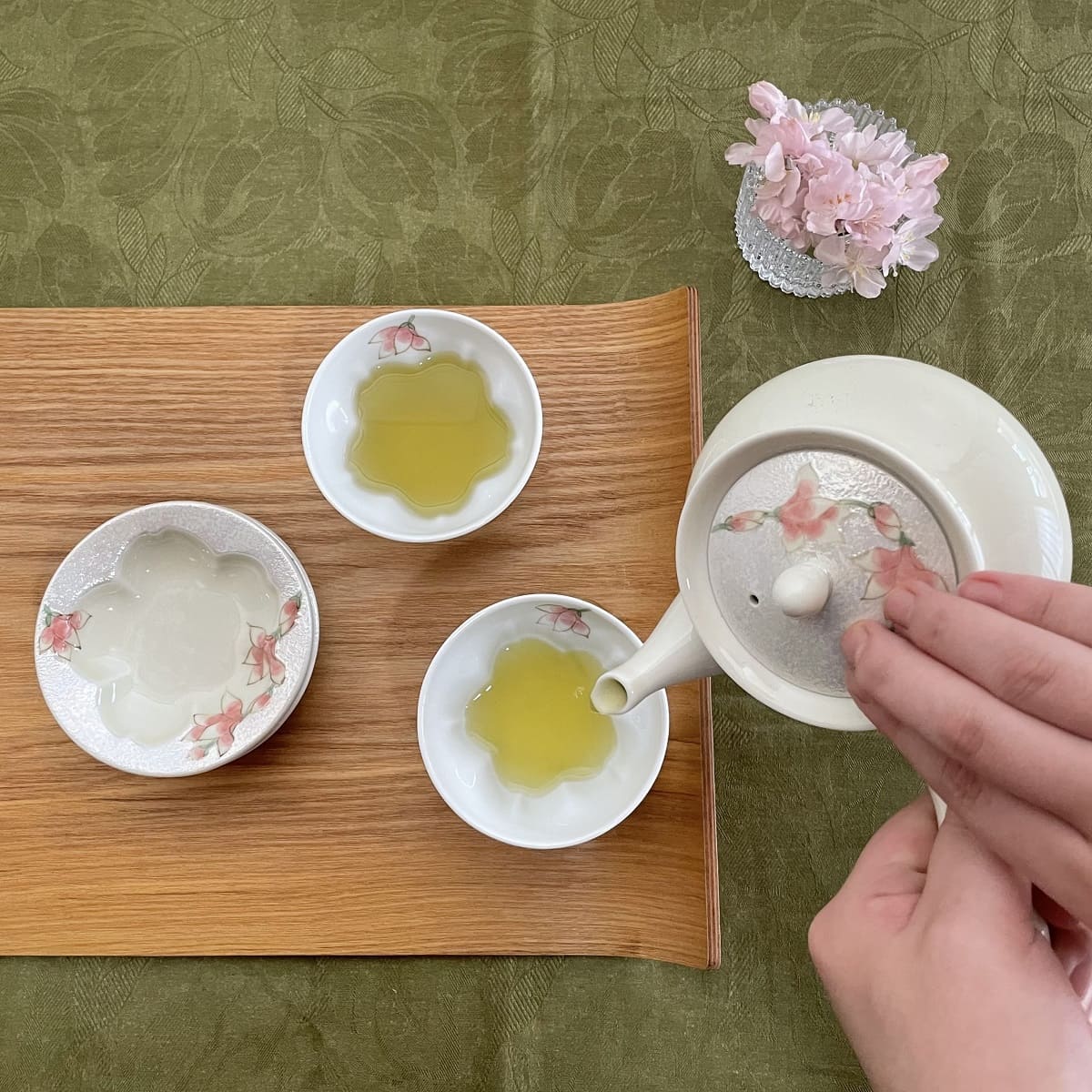【ふるさと納税】田清窯 有田焼 煌めく木蓮花 茶器書き割り A60-36