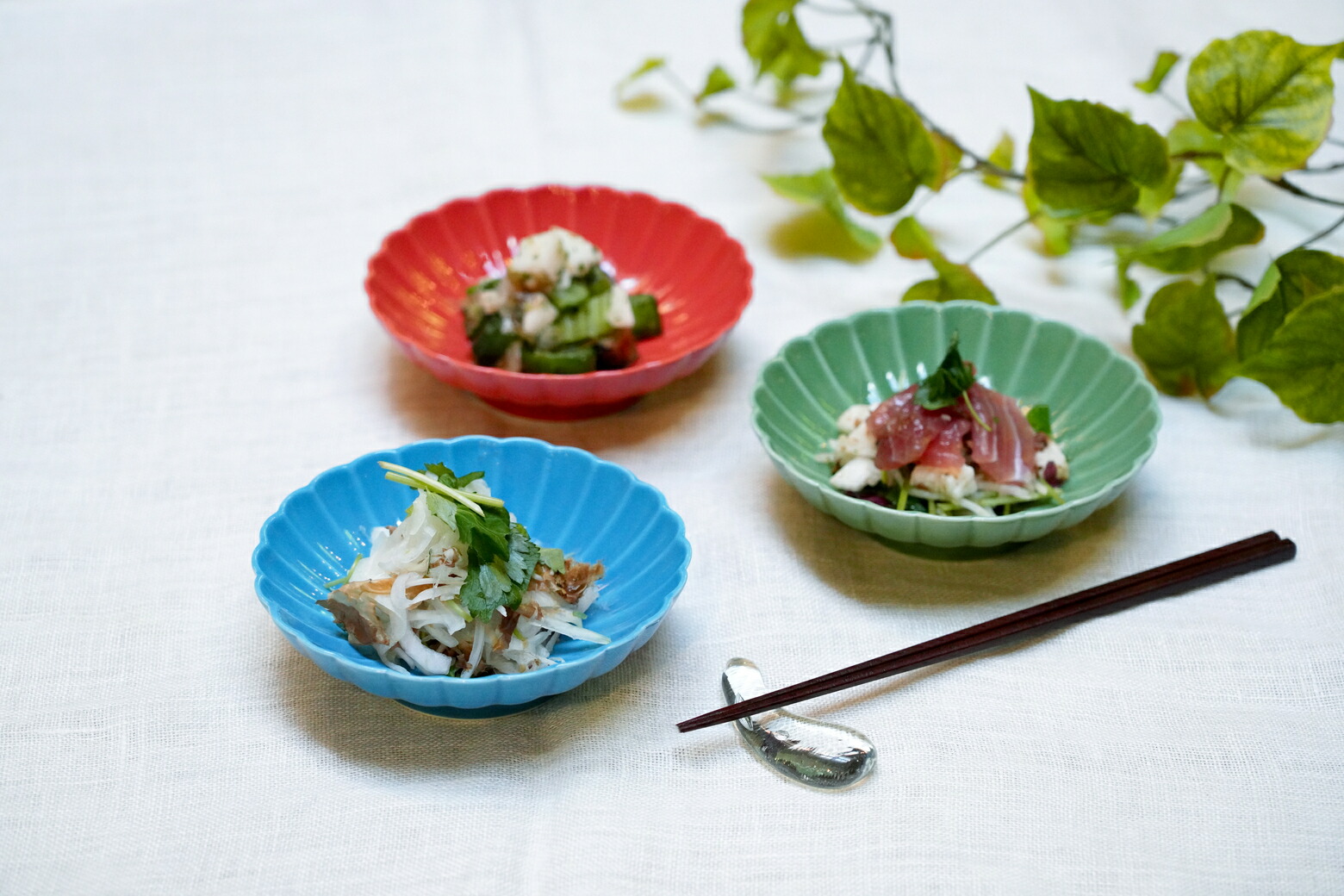 深川製磁 菊七宝 ボンボニエール 木箱 未使用 菊七宝 ボンボニエール 菓子器 深川製磁 宮内庁御用達｜Yahoo