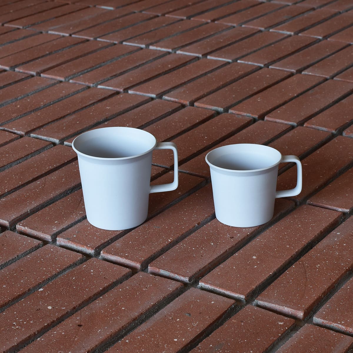 【ふるさと納税】1616/ TY Mug Handle \u0026 Coffee Handle Gray 有田焼 器 カップ 薄墨色 珈琲優勝杯 A23-1