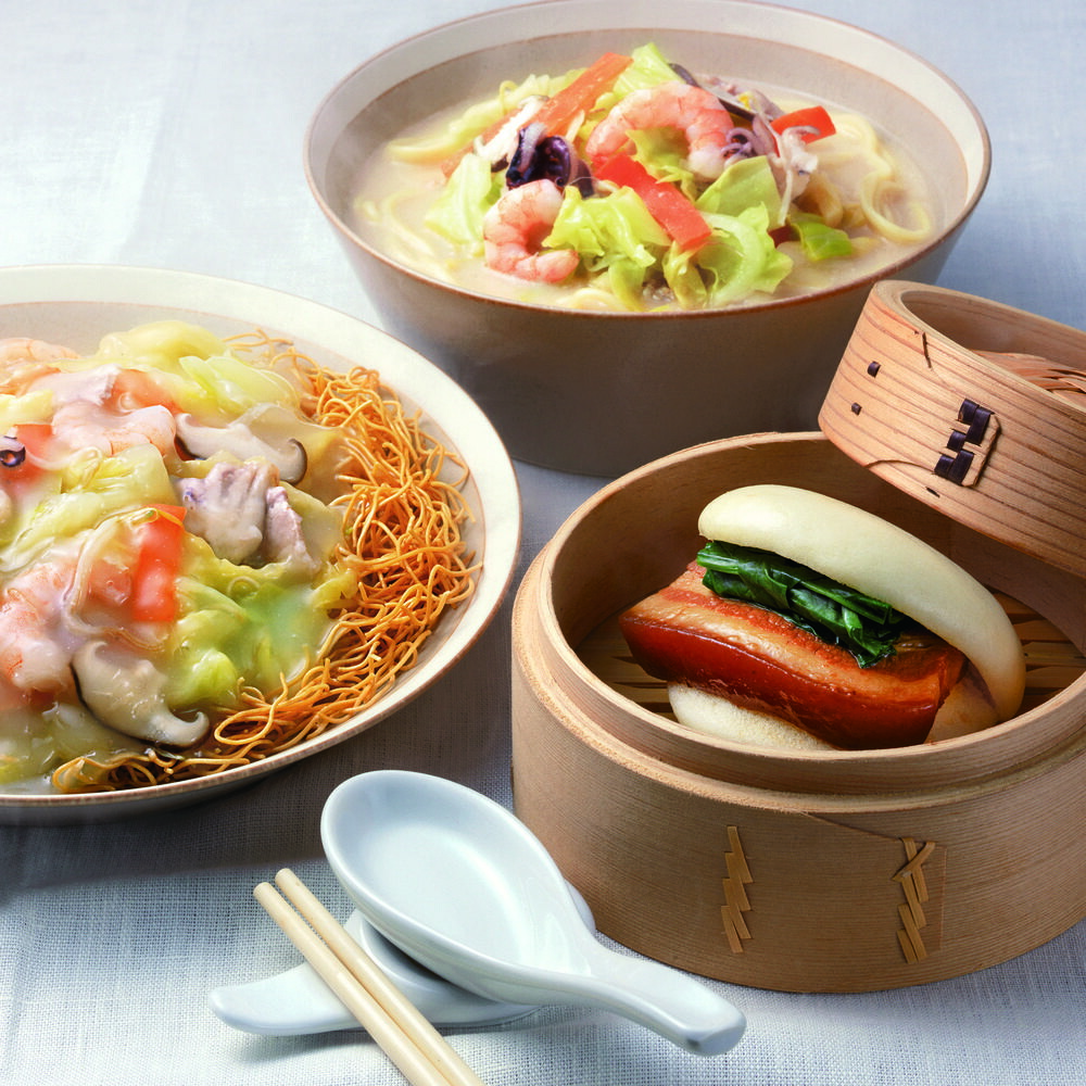 【ふるさと納税】【全6回定期便】具材付き!長崎ちゃんぽん（350g×2）・皿うどん揚麺（263g×2）・角煮まんじゅう（90g×4）詰合せ ×6回  チャンポン 具材付き 野菜 豚肉 お肉 冷凍 長崎県 長崎市 送料無料