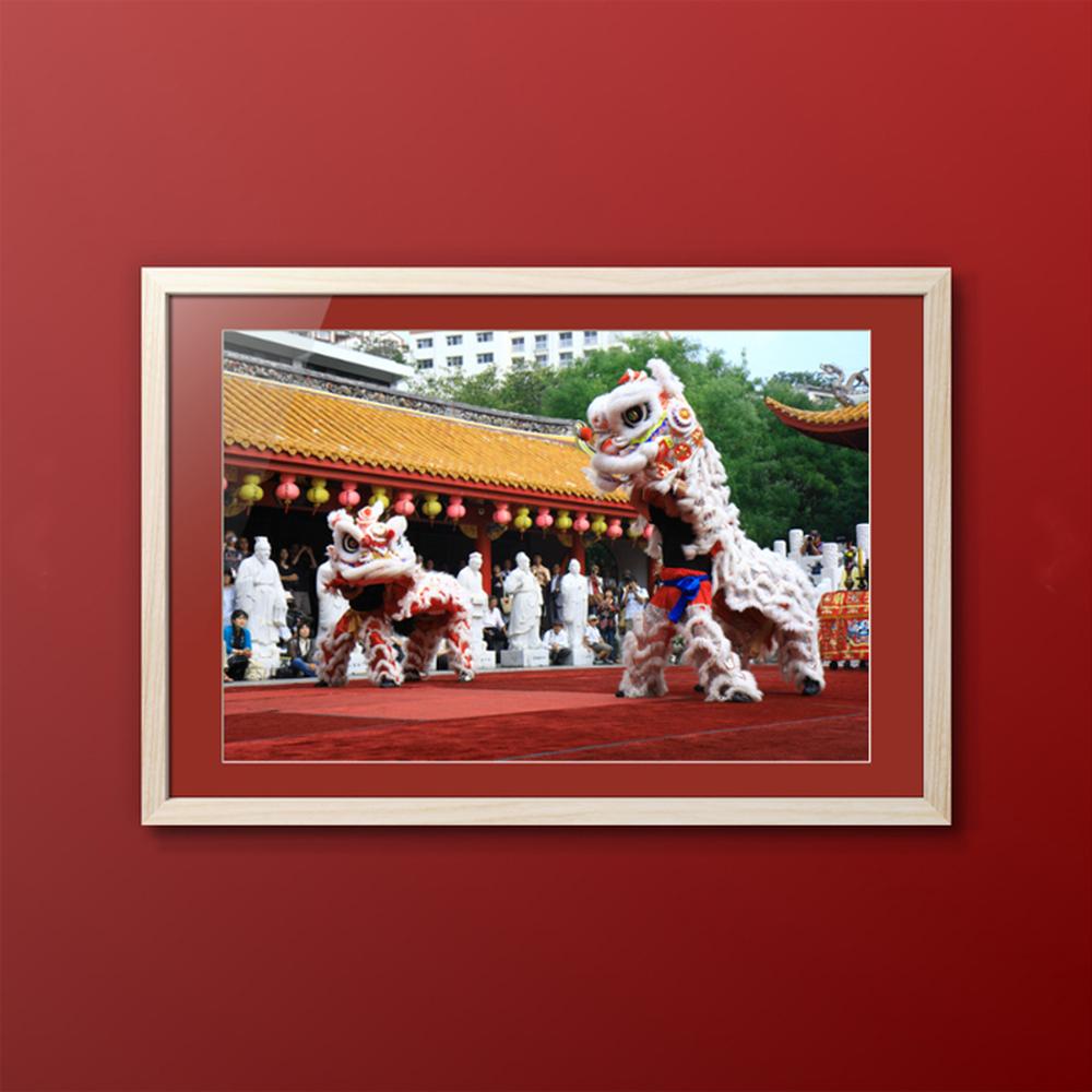 【ふるさと納税】【額装写真】【孔子祭 中国獅子舞】画寸A3サイズ [M07-5663] 宮崎博行 木製フレーム 長崎孔子祭 中国獅子舞 祭り おまつり 壁掛け 額入り 額装込 インテリア おしゃれ リビング 玄関 オフィス 雑貨 文化 旅行 長崎県 長崎市 送料無料