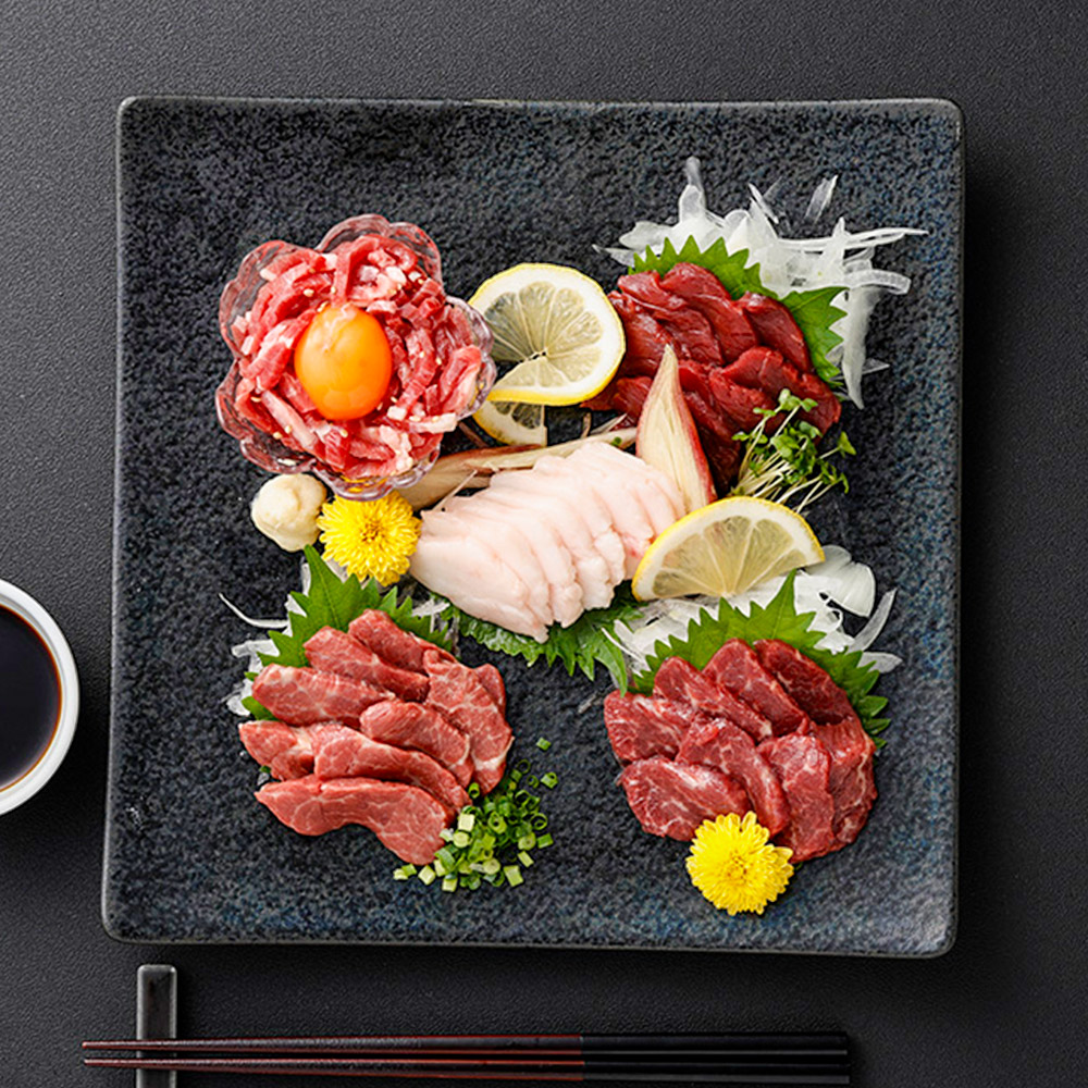 【ふるさと納税】馬刺し 5種盛セット 計約250g(約50g×5) 特赤身 赤身 中トロ コーネ ユッケ 馬刺しのタレ付き 馬刺 馬肉 お肉 たれ ・碵油 しょうゆ 詰め合わせ 冷凍 熊本県 熊本市 送料無料
