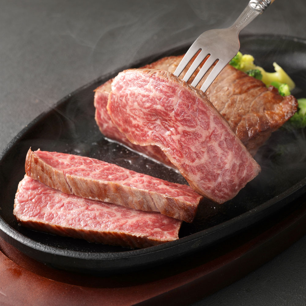 楽天市場 ふるさと納税 国産牛 モモ 1ポンド 約450g ブロックステーキ ステーキ モモ肉 牛肉 肉 お肉 冷凍 国産 送料無料 030 004 熊本県高森町