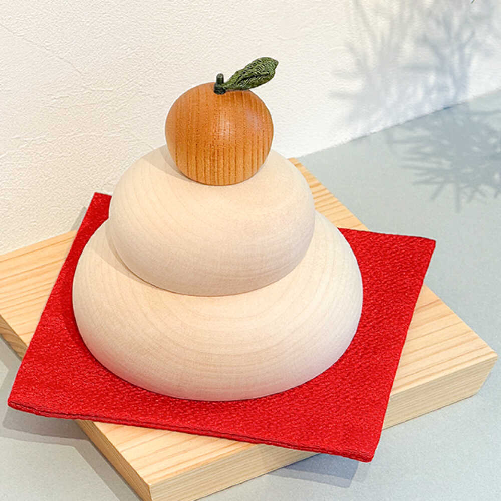 【ふるさと納税】【敷布の色が選べる】【もっちり鏡餅】天然木の木製かがみもち お正月 飾り 鏡もち　日田市 / 合同会社ウッドアート楽[ARDN042]｜大分県日田市