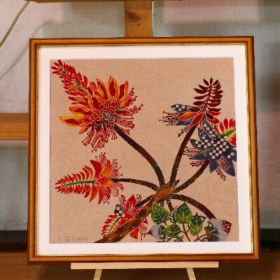 【ふるさと納税】芭蕉紙紅型染「沖縄の花」シリーズ〈デイゴ〉37cm額【1361391】