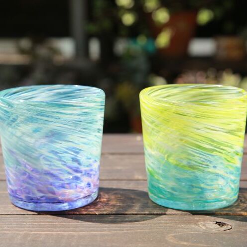 ジャンク品 ガラス 工芸品 詳細不明 ガラス工房雫】深海ロックグラス エメラルド・紫2個セット - 沖縄県