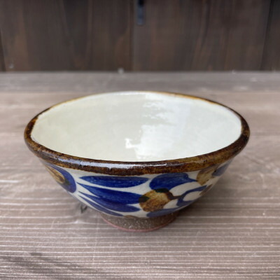 【ふるさと納税】やちむん 唐草紋様 茶碗 マカイ(染付)青【1506538】 キッチン用品・食器・調理器具-食器-食器・カトラリー・グラス