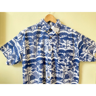 【ふるさと納税】【セミオーダー】琉球の森・手捺染シャツ(ネイビー)【1393544】｜沖縄県与那原町 60,500円