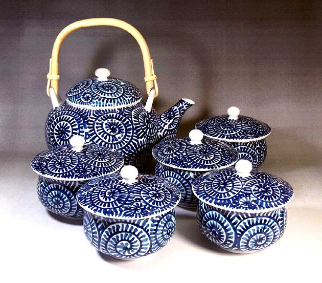 有田焼 染付蛸唐草文様茶器揃 陶器作り絵書き 藤井錦彩 作