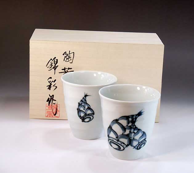 有田焼 鶴松竹梅 フリー カップ 1 個 陶磁器 コップ 鶴 松竹梅 正月 祝い 日本製 手描き 肥前赤絵窯元 鷹巣 かごしまや 有田焼 鶴松竹梅 フリー カップ 1 個 陶磁器 コップ 鶴