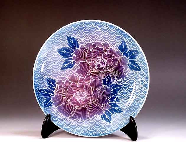 有田焼芸術品染錦金彩釉裏紅墨はじき青海波名取り草絵飾りつけ皿陶物作り文筆家 藤井錦彩 作