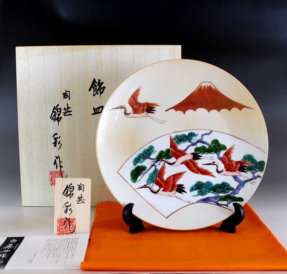 有田焼・言い慣わし芸術・総墨付き金彩富士山松鶴扇窓絵飾りつけお皿陶物作り絵描き 藤井錦彩 作