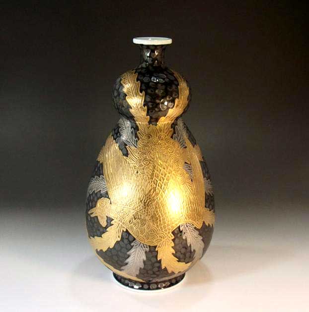 有田焼・伝統工芸・総手描き鉄釉金彩・プラチナ彩鳳凰絵飾り花瓶陶芸作家 藤井錦彩 作|有田焼陶芸家 藤井錦彩
