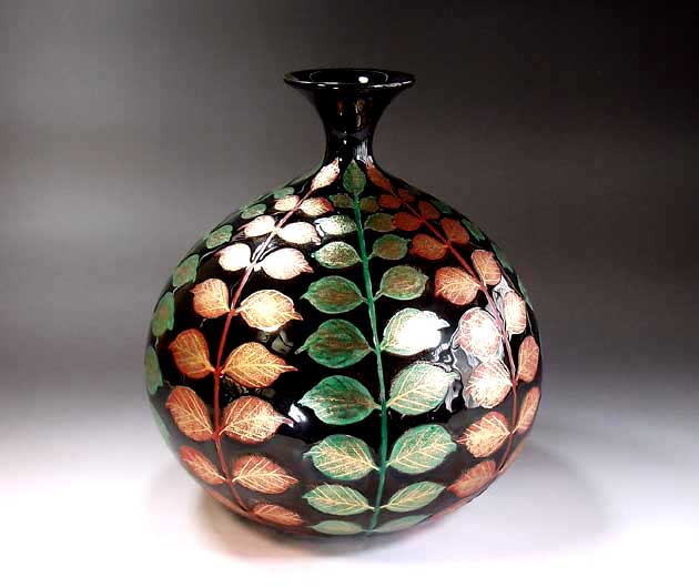 有田焼・伝統工芸・総手描き天目釉金彩木の葉文様飾り花瓶陶芸作家 藤井錦彩 作|有田焼陶芸家 藤井錦彩