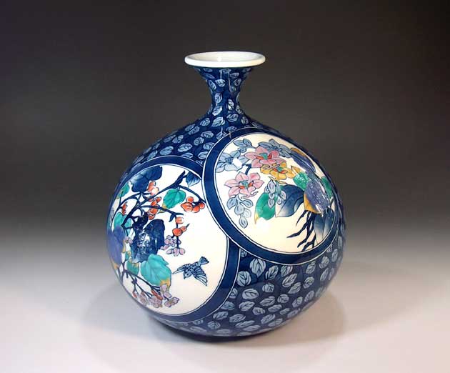 有田焼・伝統工芸・総手描き染錦唐草割花絵飾り花瓶陶芸作家 藤井錦彩 作|有田焼陶芸家 藤井錦彩