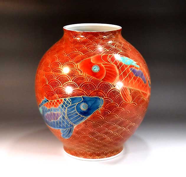 有田焼・言い慣わし芸術・総墨付き染錦金彩青海波鯉絵飾りつけ花立て陶器作り絵書き 藤井錦彩 作
