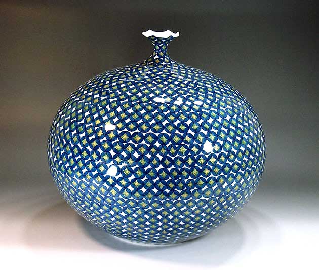 楽天市場】花瓶 フラワーベース 花入記念品 有田焼 10寸尊瓶 染錦万暦