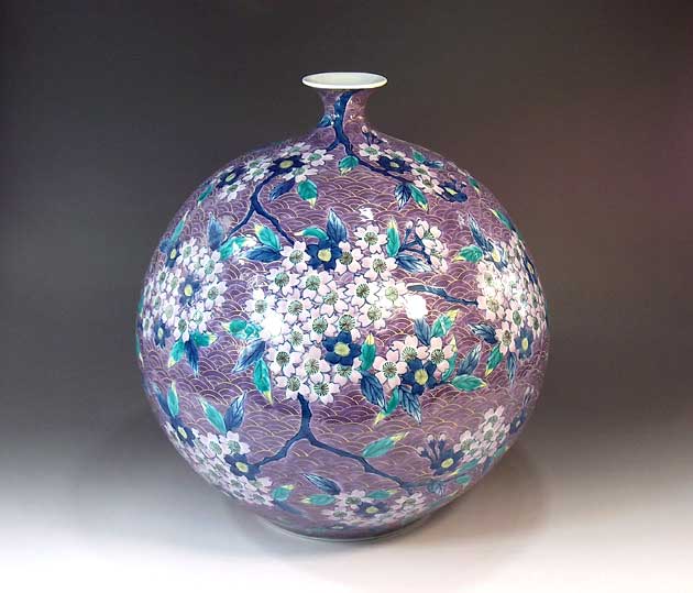有田焼・言い慣わし芸術・総墨付き金彩青海波桜絵飾りつけ花立て陶器作り絵書き 藤井錦彩 作