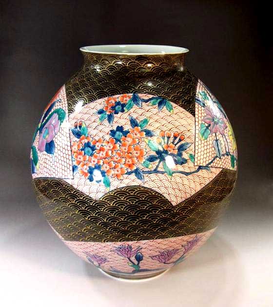 有田焼・言い慣わし芸術・総墨付き金彩青海波扇割花絵花立て陶器作り絵書き 藤井錦彩 作