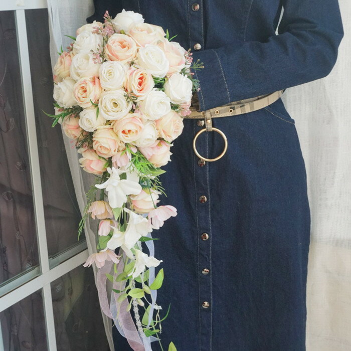 格調高い キャスケード ブーケ 結婚式 ウエディングブーケ 造花 ガール 花束 フラワー ギフト インテリア おじゃれ ウェディング ブーケ 結婚式 ブーケ 造花 手作り ドライフラワー ブートニア 花束 成人式 競馬に例えれば Diasaonline Com