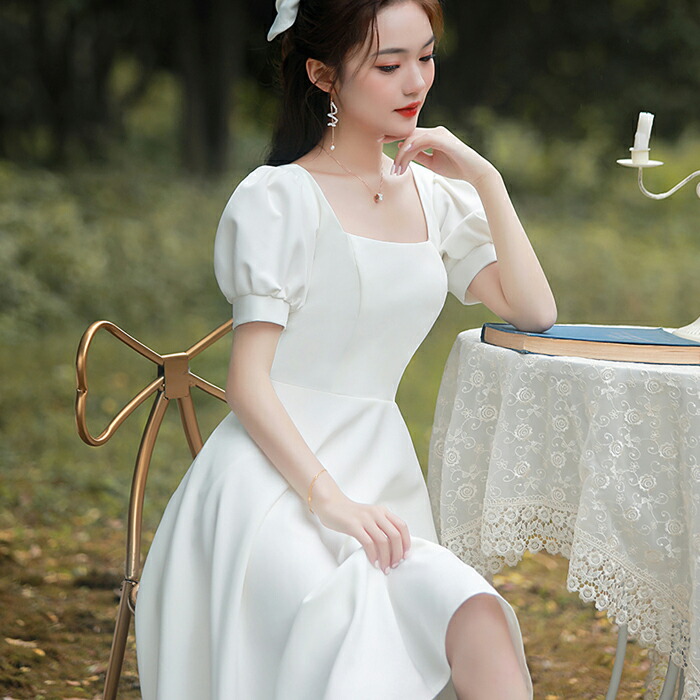 お呼ばれワンピースにも使えるロマンチックスクエアネック ウエディング ドレス カジュアル シルク調 シンプル インポート 二次会 海外挙式 大きいサイズ カジュアル 結婚式 ブライダル 可愛い 上品 綺麗 大きいサイズ ドレス お呼ばれ 謝恩会 パーティ 発表会 ロング