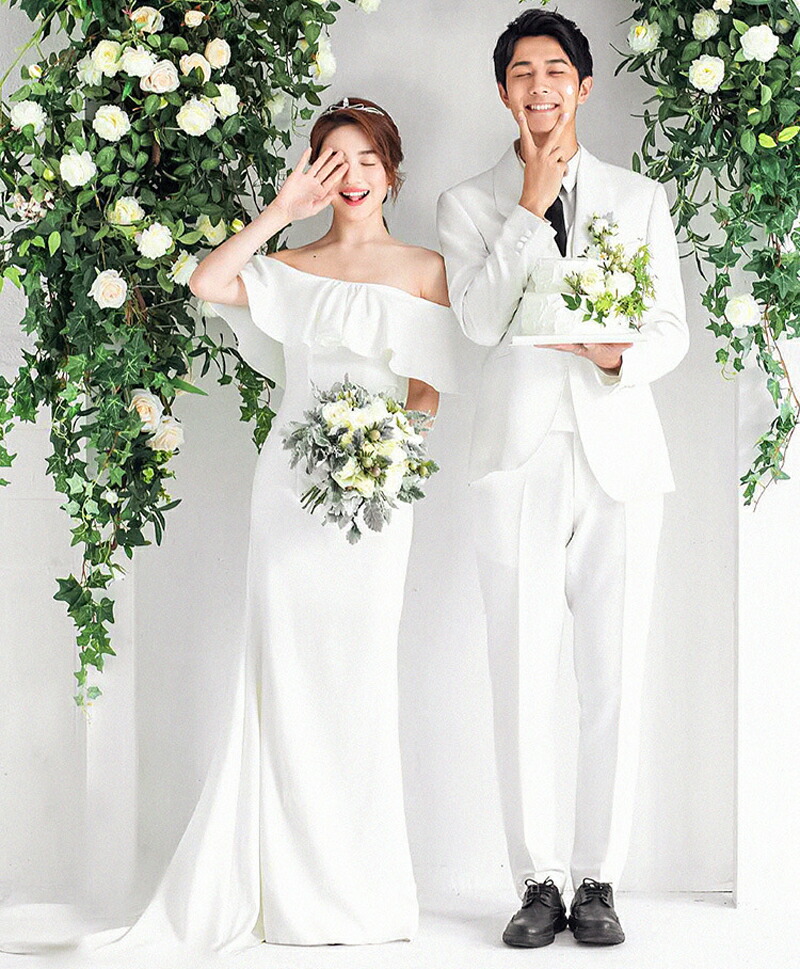 正規激安 デコルテラインが印象的なマーメイドラインドレス ウェディングドレス オフショルダー 二の腕 トレーン マーメイドライン 結婚式 花嫁 ドレス カジュアル シンプル インポート ブライダル パーティ 発表会 前撮り ウエディングドレス Empresas Arteamais Com Br