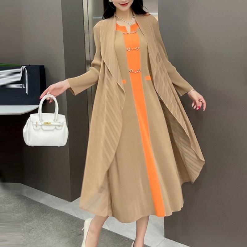 ワンピース プリーツ フェイクツーピース ロングドレス ママ用 スリム 高級感 スタイリッシュ 軽量 伸縮性 普段使い 通勤用 切り替え 女性用 トップス スカート 組み合わせ 気品 再生繊維 素材