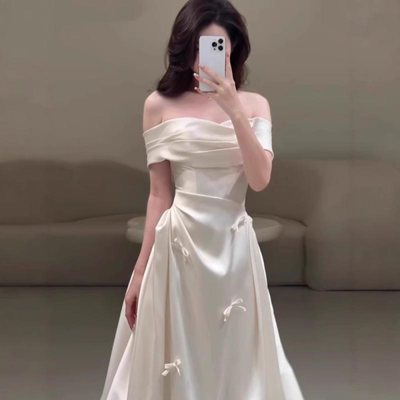 オフショルダー 白 サテン ロングドレス レディース フレンチスタイル 軽量 ウェディング プリンセスライン パーティー用 誕生日宴会 フォーマル 高級感 エレガント シルク調 女性用 結婚式 ガーデンパーティー