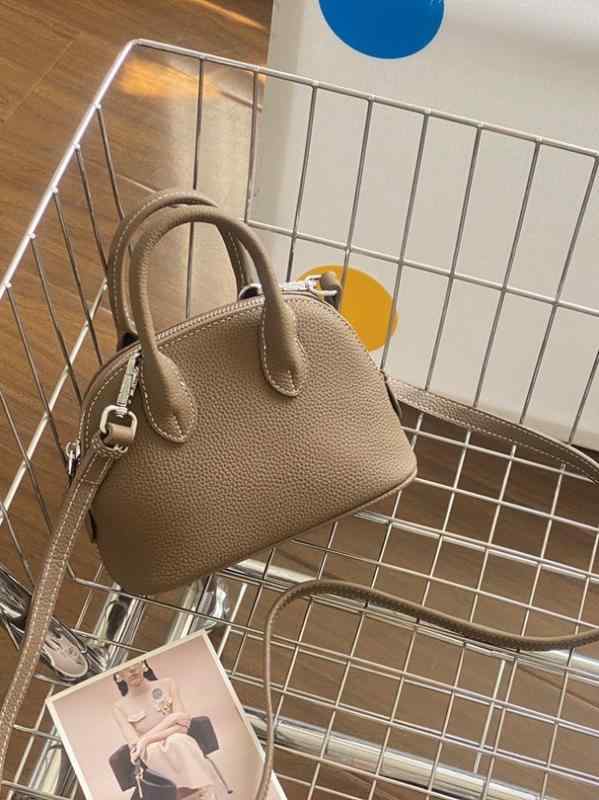 レディース 本革 貝殻モチーフ ハンドバッグ シンプル ミニ ショルダーバッグ 斜めがけ 鞄 普段使い 軽量 コンパクト デザイン