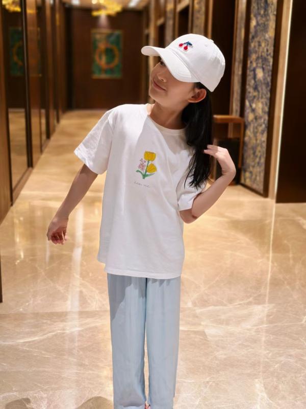 短袖Tシャツ 子供 春夏 イエロー チューリップ プリント 通気性 吸汗 吸湿速乾 コットン トップス 普段使い 軽量(x4)