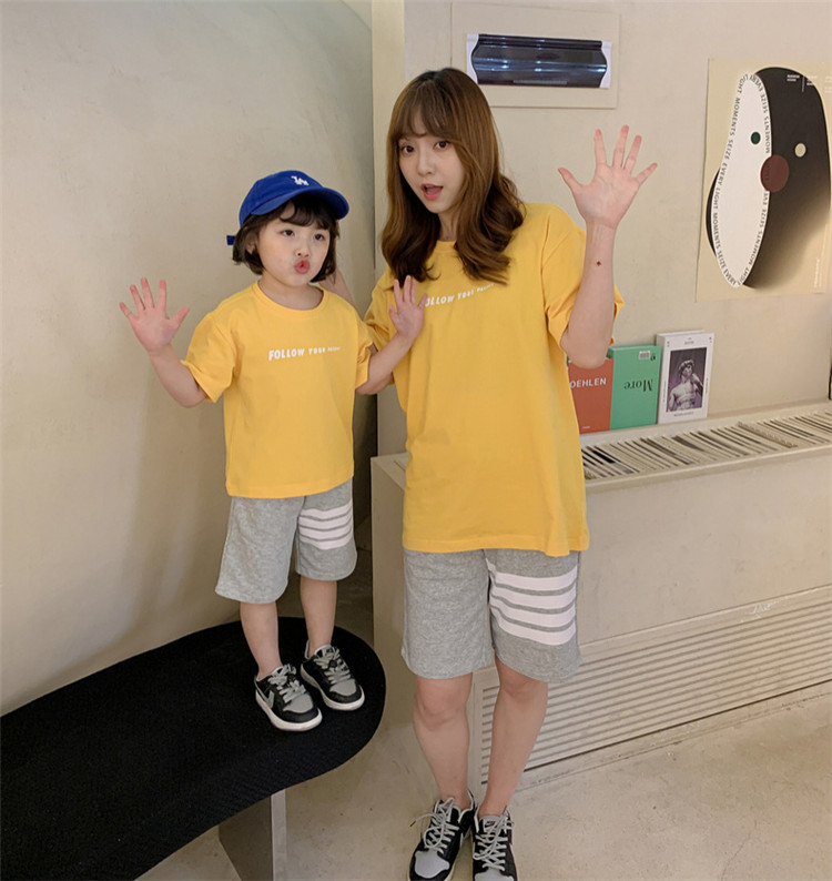 ふるさと納税 家族 親子ペアルック お揃い服 レディース メンズ トップス Tシャツ 女の子 男の子 春夏 綿 可愛い ママ娘パパ息子 半袖 半そで 短袖 柔らかい カジュアル 韓国 上品 シンプル ぴったり ゆったり 通気 2色選べる Qdtek Vn