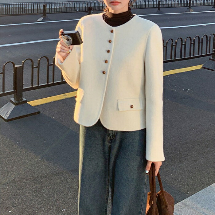アウター 厚地の外套 上衣 カシミール 否色つや レディース 成年者 好いたらしい 好いたらしいめ 心地好い 窈窕たる 女子らしい 長袖 midi丈 今めかしい 分かりやすい 窈窕たる 通い 体型覆いかぶせる 白いこと 白 春 秋 冬 20代 30代 40代 50代
