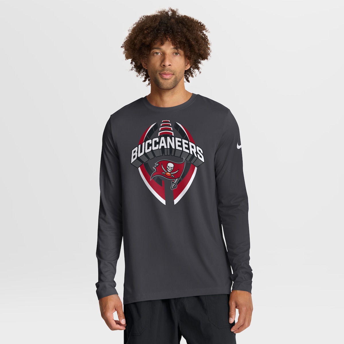 【公式グッズ】NFL バッカニアーズ 長袖 Tシャツ Nike/ナイキ メンズ アンスラサイト (25 Men's Nike Primetime Legend Icon Dri-Fit LST - R)|Fanatics公式ストア 店
