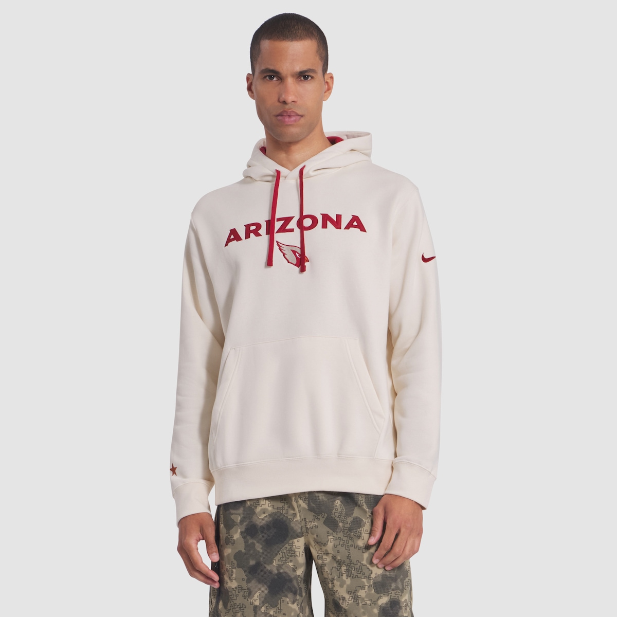 【公式グッズ】NFL カーディナルス パーカー Nike/ナイキ メンズ ナチュラル (25 Men's Nike Rivalries Club Fleece Hoodie)|Fanatics公式ストア 店