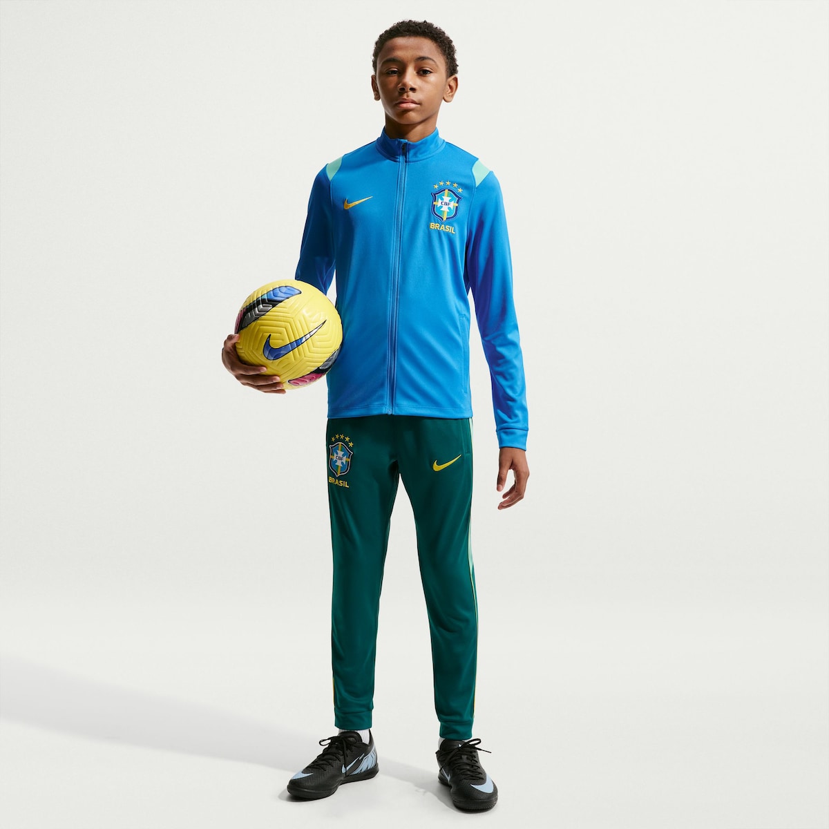 【公式グッズ】NATIONAL TEAM ブラジル代表 ジャケット&パンツ Nike/ナイキ ユース・ジュニアサイズ ブルー (NIK SU26 Youth Academy Pro Dri-Fit Tracksuit)