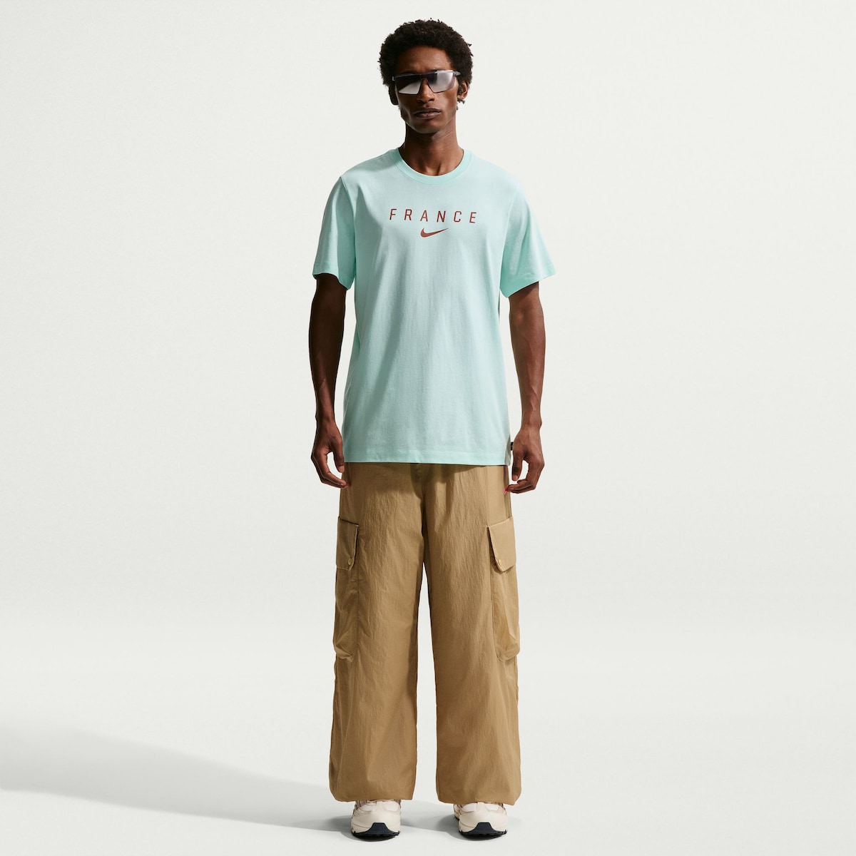 2026 ワールドカップ 堅苦しさ制服