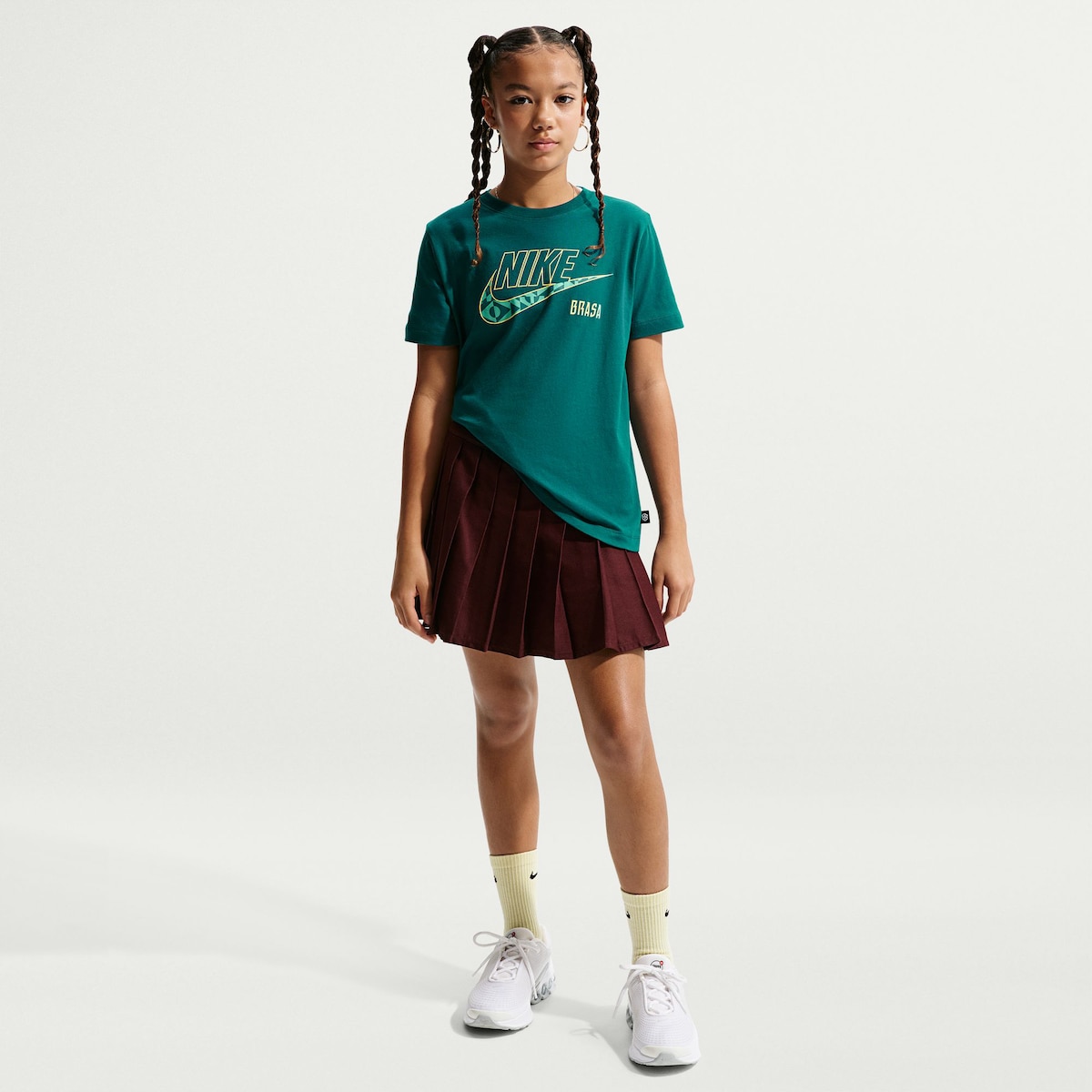 【公式グッズ】NATIONAL TEAM ブラジル代表 Tシャツ Nike/ナイキ ユース・ジュニアサイズ グリーン (NIK SU26 Youth Futura Tee)